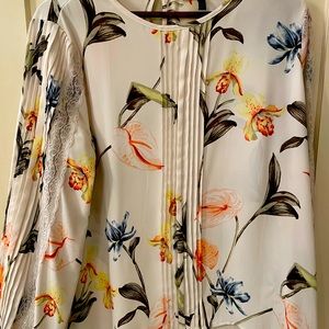 White House Black Market floral blouse size large